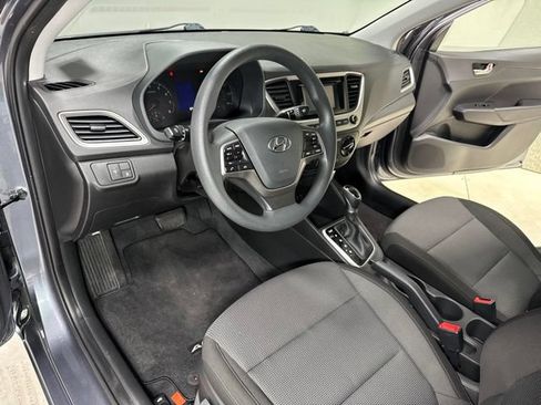 Used 2020 Hyundai Accent SE FWD image 10