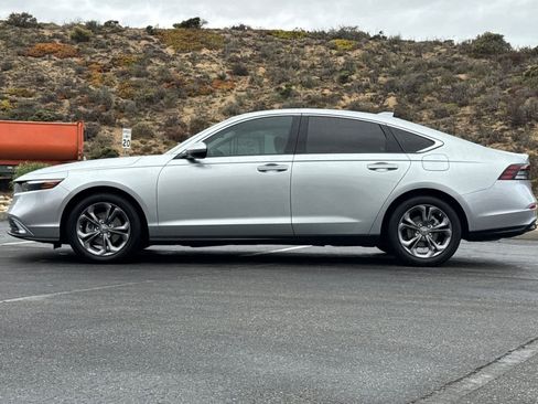 Used 2024 Honda Accord EX image 9