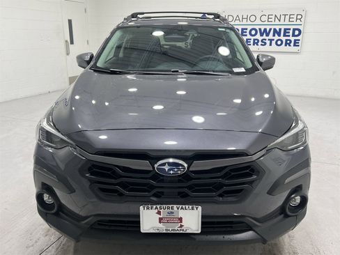 Certified 2025 Subaru Crosstrek 2.5i Limited w/ Crosstrek Mirror Package image 3