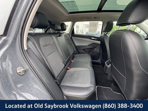 Used 2023 Volkswagen Taos SE w/ Panoramic Sunroof Package AWD/4WD image 21