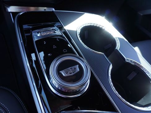 New 2025 Cadillac Lyriq Luxury image 18