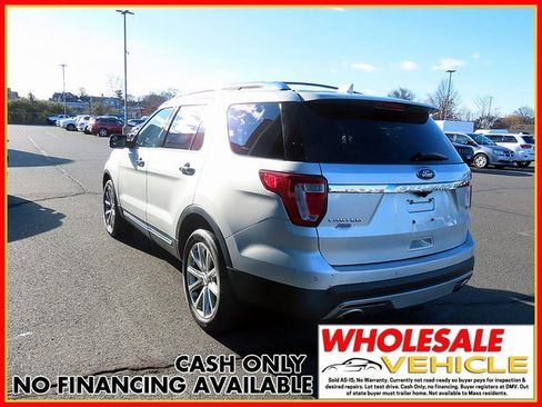 Used 2017 Ford Explorer Limited image 5