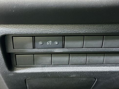 Used 2024 Mitsubishi Outlander SE image 16