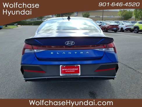 New 2025 Hyundai Elantra Sport image 4