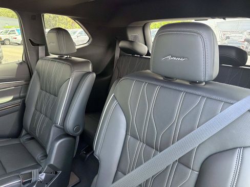 New 2026 Buick Enclave Avenir w/ Super Cruise Package FWD image 12