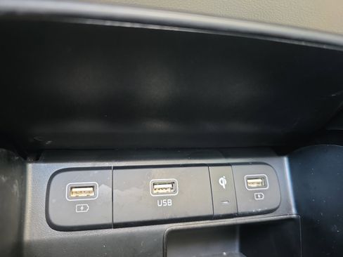 Certified 2023 Kia Sorento EX w/ Panoramic Sunroof Package FWD image 19
