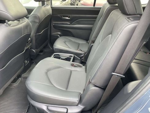 Used 2024 Toyota Grand Highlander Limited image 23