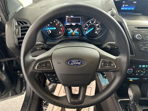 Used 2018 Ford Escape SE image 18