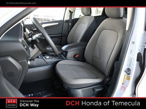 Used 2022 Ford Escape SE image 18