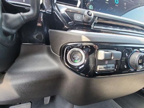 Used 2025 Chevrolet Silverado 2500 LT w/ Convenience Package AWD/4WD image 17