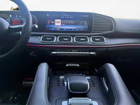 Used 2024 Mercedes-Benz GLS 450 4MATIC image 15