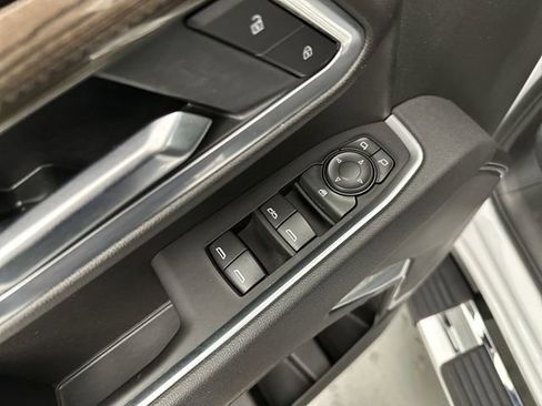 Used 2025 Chevrolet Silverado 2500 LT w/ Convenience Package AWD/4WD image 19