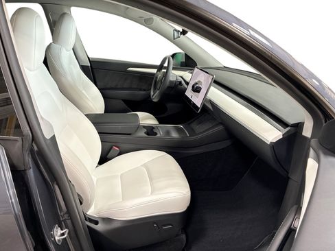 Certified 2023 Tesla Model Y Performance AWD/4WD image 13