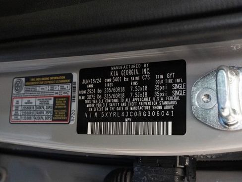 Used 2024 Kia Sorento S w/ Panoramic Sunroof Package FWD image 29