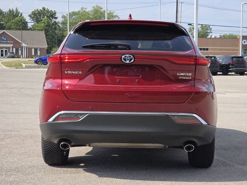 Used 2021 Toyota Venza Limited AWD/4WD image 10