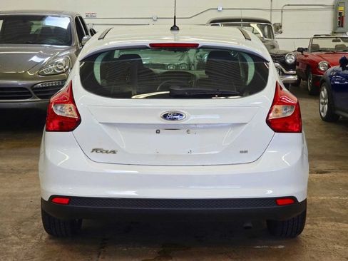 Used 2014 Ford Focus SE w/ SE Winter Package FWD image 14
