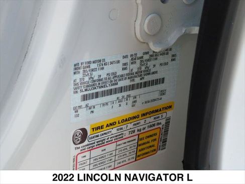 Certified 2022 Lincoln Navigator L Reserve image 30