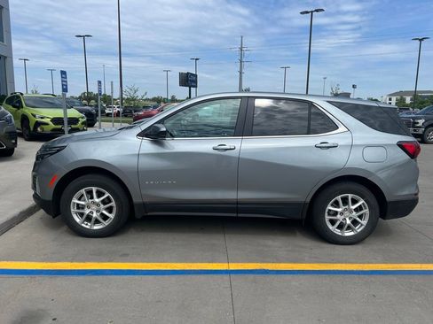 Used 2023 Chevrolet Equinox LT AWD/4WD image 9