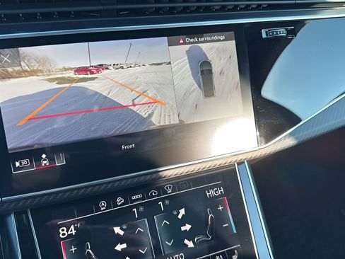 Used 2022 Audi RS Q8 4.0T image 24