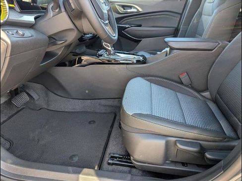 New 2026 Chevrolet Trax LT w/ LT Convenience Package image 12