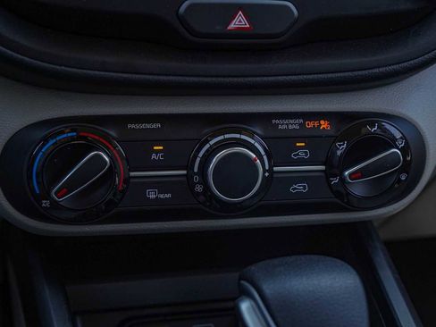 Certified 2023 Kia Soul LX w/ LX Technology Package image 19