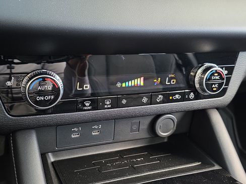 New 2026 Mitsubishi Outlander SE image 21