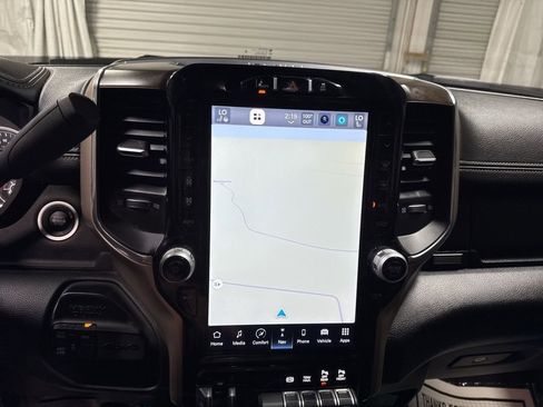 Used 2024 RAM 2500 Laramie w/ Safety Group AWD/4WD image 45