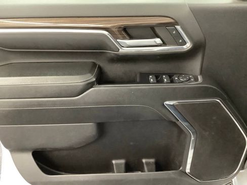 Used 2024 Chevrolet Silverado 2500 LT image 9