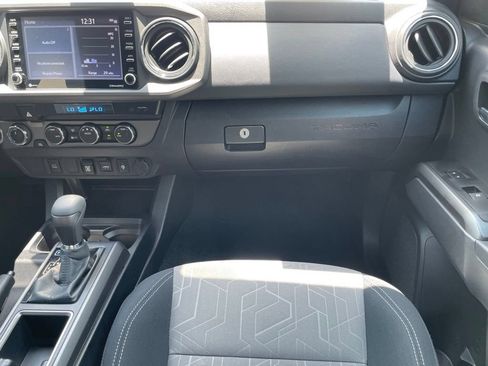Used 2023 Toyota Tacoma TRD Sport AWD/4WD image 25