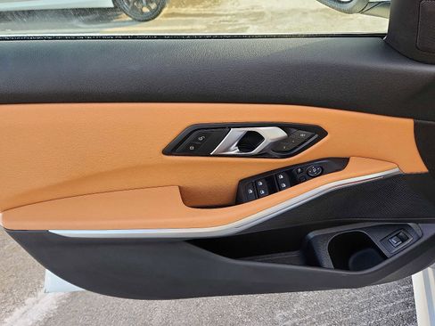 Used 2025 BMW 330i xDrive 330i xDrive w/ Convenience Package image 12