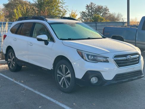 Used 2019 Subaru Outback 2.5i Limited image 2