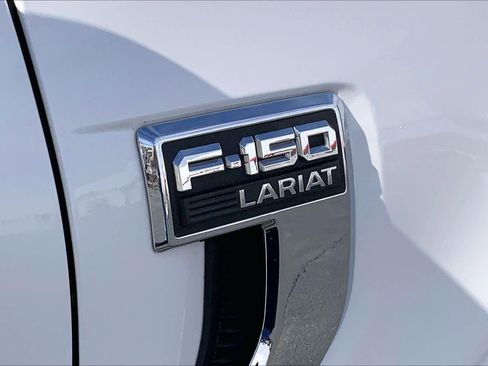 Used 2021 Ford F150 Lariat w/ Trailer Tow Package image 9