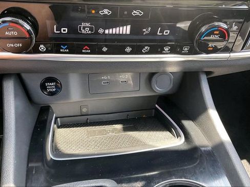 Certified 2025 Nissan Rogue SL w/ Tech Package FWD image 29