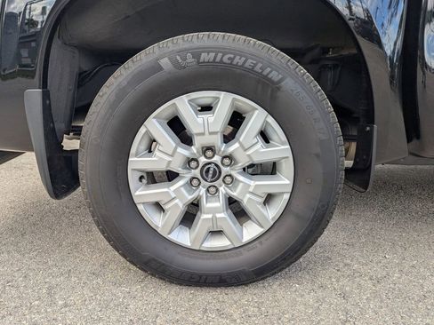 Used 2024 Nissan Frontier SV w/ SV Convenience Package image 15