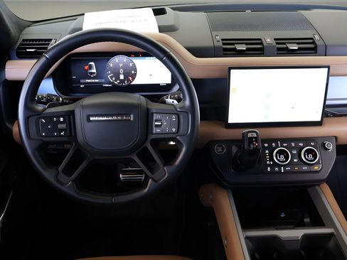 Used 2025 Land Rover Defender 130 V8 image 16