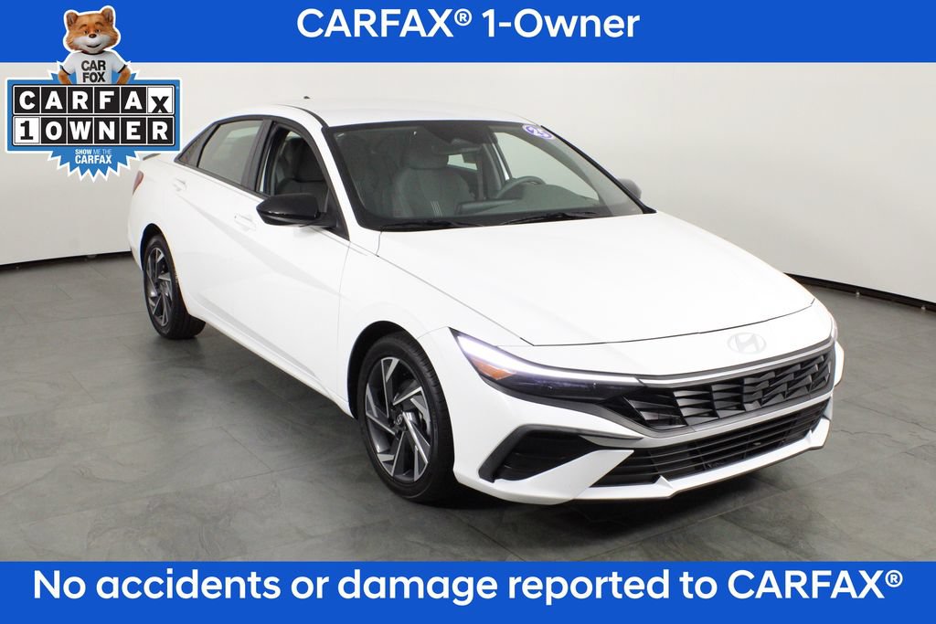 Certified 2025 Hyundai Elantra Sport FWD image 5
