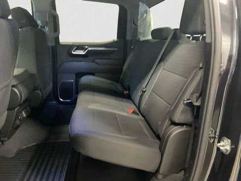 New 2026 GMC Sierra 1500 SLE image 14