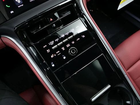 New 2025 Porsche Panamera 4 image 21