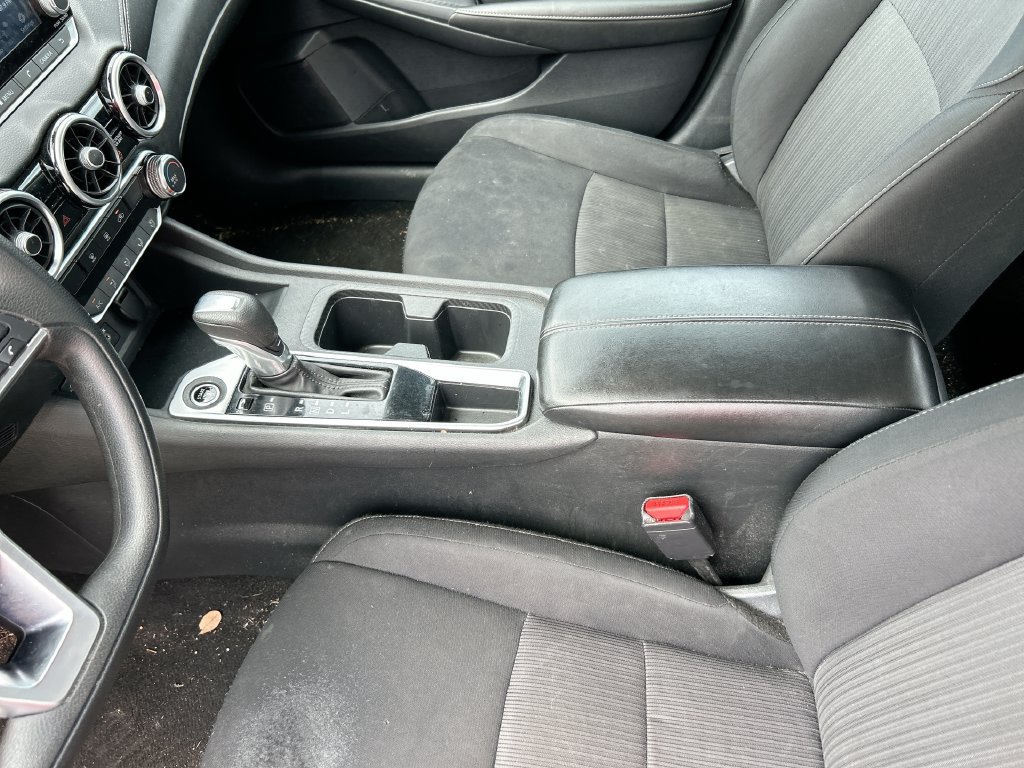 Used 2024 Nissan Sentra SV FWD image 27