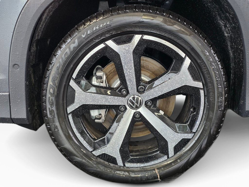 New 2026 Volkswagen Tiguan SE AWD/4WD image 12