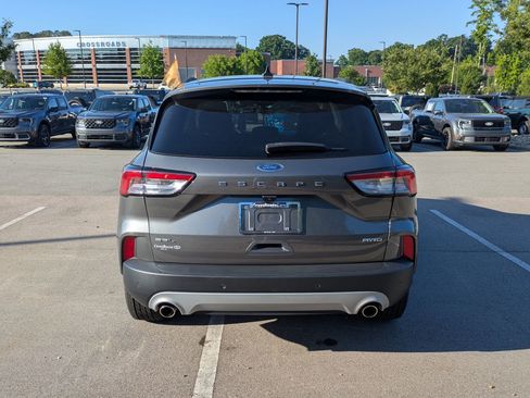 Certified 2022 Ford Escape SEL AWD/4WD image 5