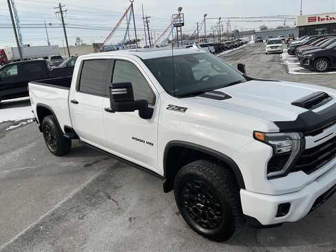 Used 2024 Chevrolet Silverado 2500 LTZ w/ LTZ Plus Package image 36