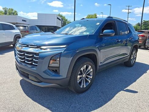 Used 2025 Chevrolet Equinox LT w/ Convenience Package II AWD/4WD image 4