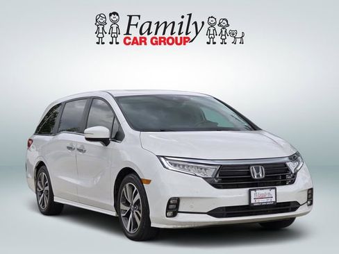 Used 2023 Honda Odyssey Touring image 2