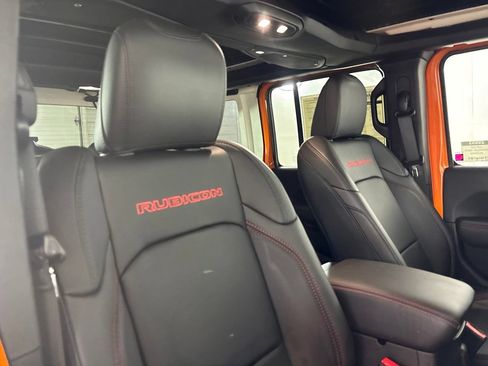 Used 2025 Jeep Wrangler Unlimited Rubicon AWD/4WD image 31