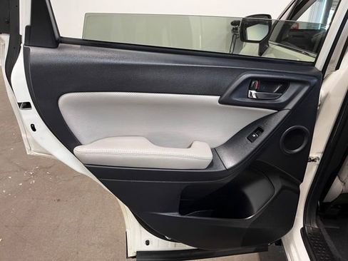 Used 2015 Subaru Forester 2.5i Touring AWD/4WD image 19