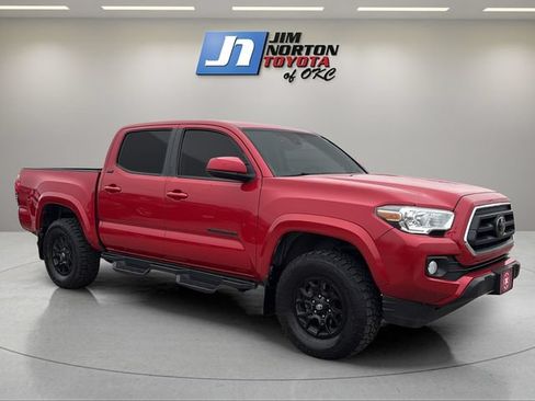 Used 2022 Toyota Tacoma SR5 RWD image 3