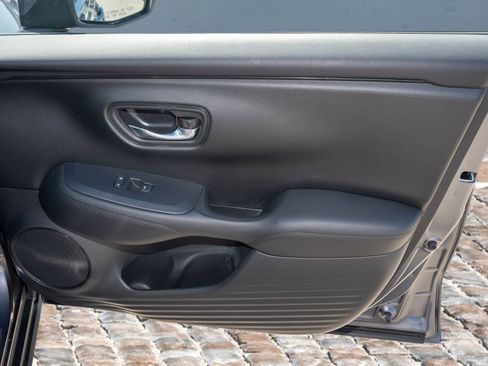 Certified 2023 Honda HR-V LX image 13