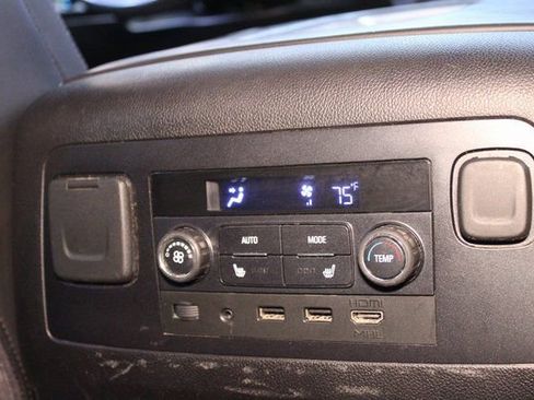 Used 2020 GMC Yukon Denali image 16