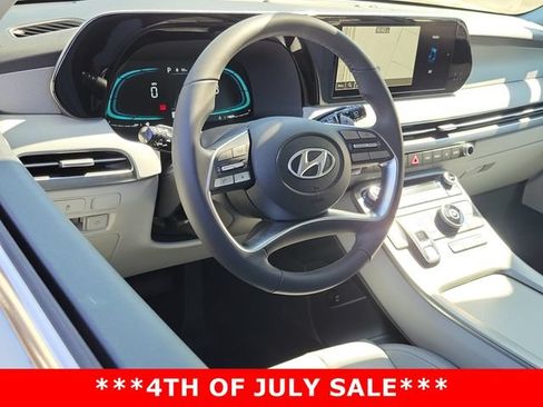 New 2025 Hyundai Palisade SEL FWD image 3